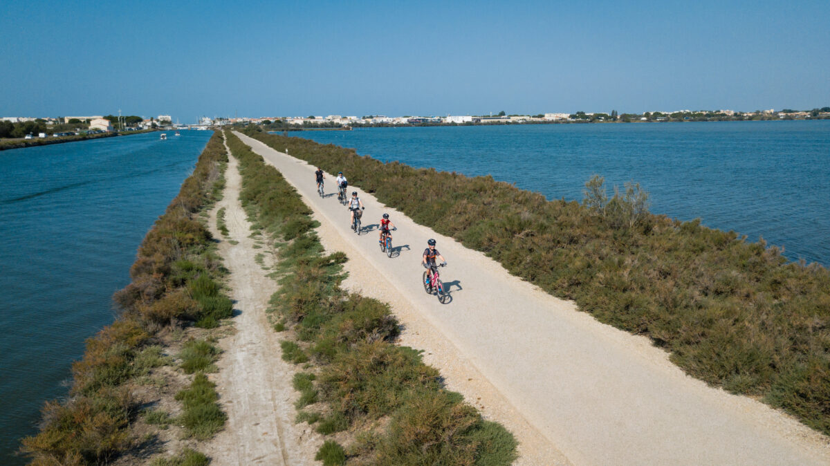 Via Rhona entre Aigues Mortes et le Grau du Roi